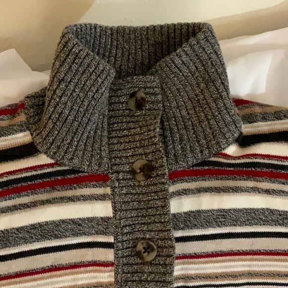 Sweater - Picture 6 of 7